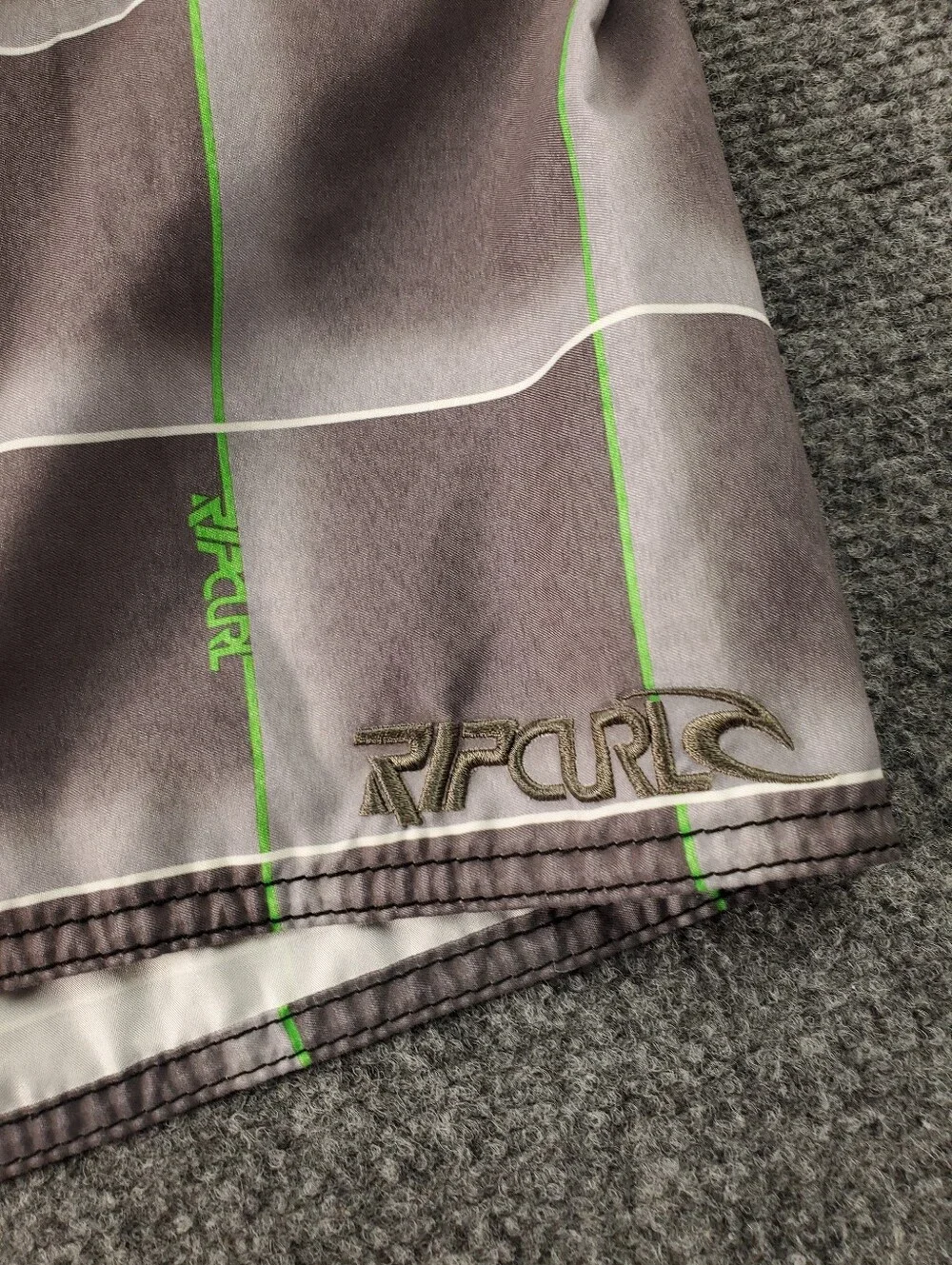 Rip Curl Stoked Boardshorts Mens 32 Shadow Grid Plaid Vintage Y2K Surfer Beach